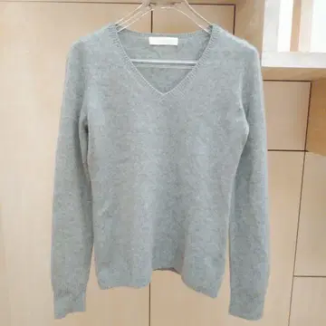 UNIQLO 캐시미어 V넥 스웨터