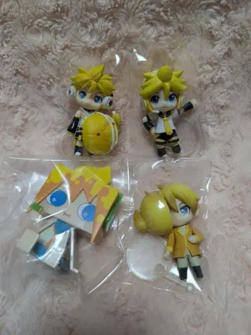 넨도로이드 푸치 외 카가미네 렌 4개 세트