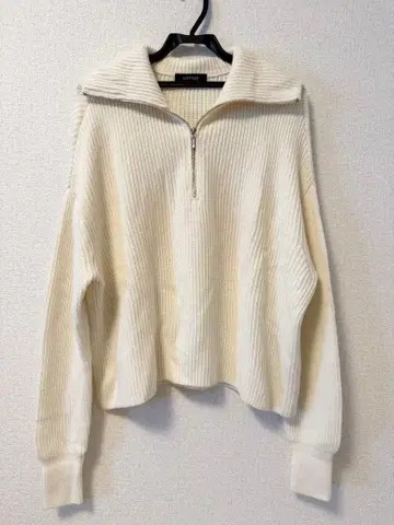 UNTITLED 니트 (사이즈 4) 미사용 새상품