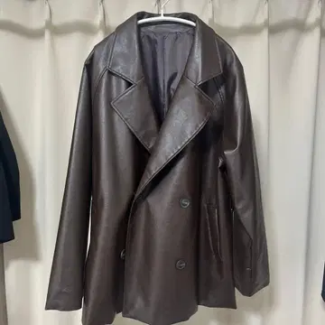 브라운 더블 브레스트 가죽 자켓 인조 가죽