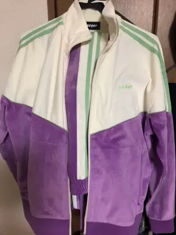 NERDY 벨루어 트랙 라이트퍼플