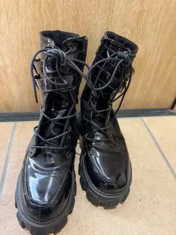 레이스업 부츠 미들 부츠 블랙