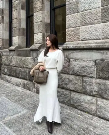 Aimeine 에메인 벌룬 슬리브 숏 리브 니트 화이트