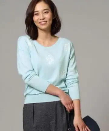 UNTITLED 자수 플라워 니트