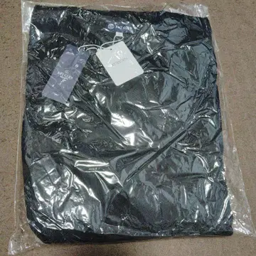 B&T CLUB 스웨터 블랙 6L