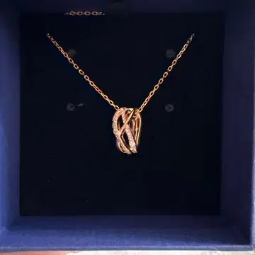 스와로브스키 목걸이 Twist