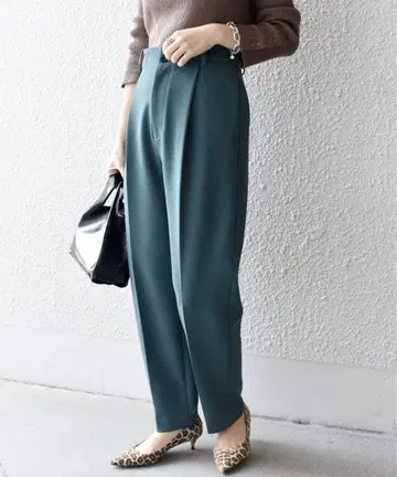 미사용 새상품 SHIPS 스트레치 컬러 턱 팬츠