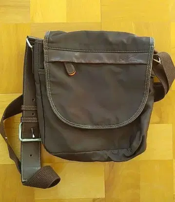 키타무라 브라운 숄더백