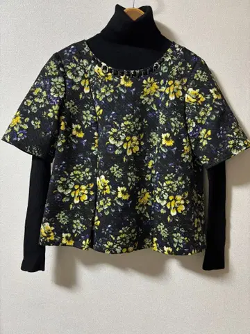 ELLE 꽃무늬 레이어드 상의 블라우스