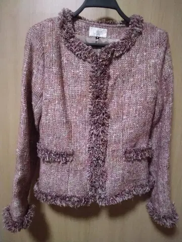 핑크 계열 트위드 노카라 자켓