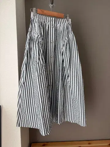 새상품급 IENA 스트라이프 버튼 플레어 롱 스커트 34 일본제