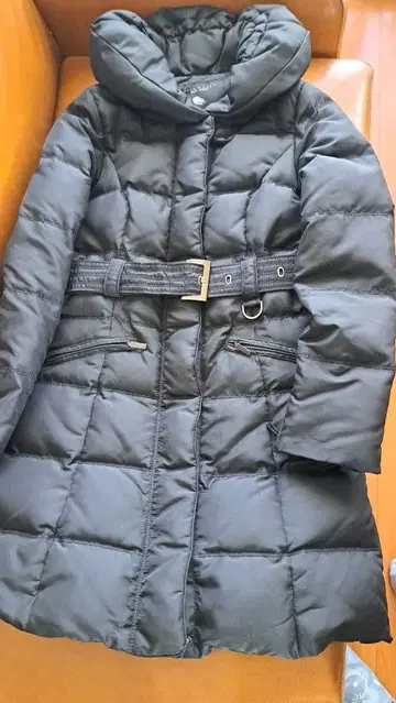 ZARA 블랙 후드 부착 다운 자켓