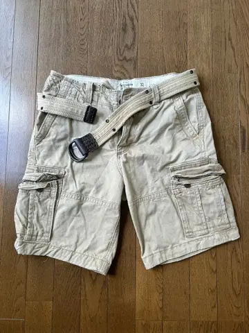 Abercrombie & Fitch 카고 숏팬츠 32 베이지