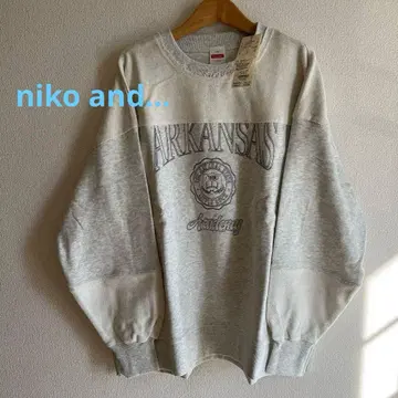 niko and - 택 포함 새상품 아칸소 로고 그레이 트레이닝복