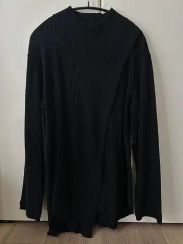 cullni 모크넥 비대칭 와플 소재 티셔츠