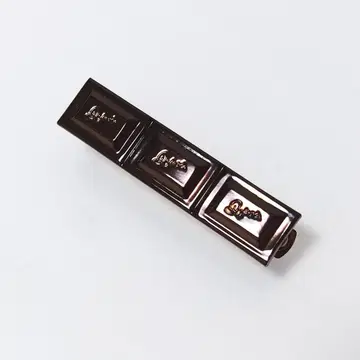 Q-pot. 태블릿 초콜릿 머리핀