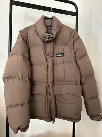 와일드 띵스 SNUG DOWN VECKET 다운 자켓