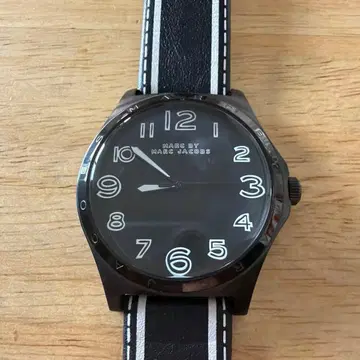 마크제이콥스 손목시계 MBM1233 블랙 가죽