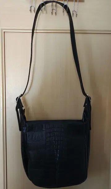 블랙 크로커다일풍 숄더백