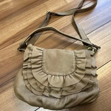 Beau're/뷰레 프릴 숄더백