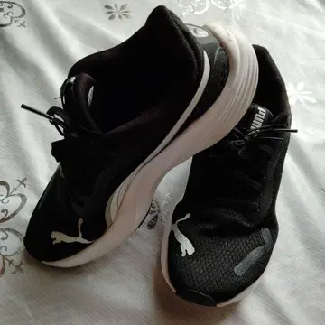 23.5cm PUMA 블랙 여성 신발