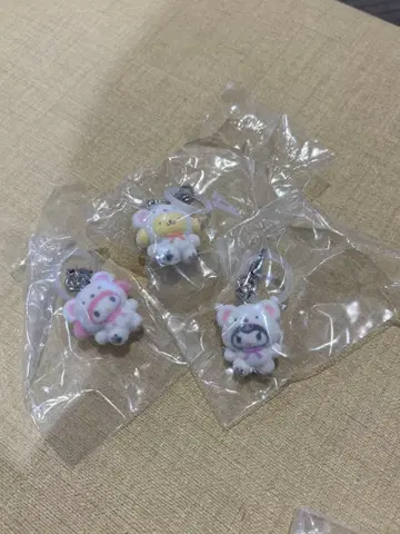 가챠 산리오 포근포근 스노우 메지루시 액세서리