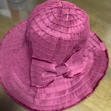 리본 포함 와인 레드 햇