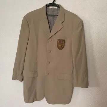 엠블럼 부착 칼 헬무트 자켓