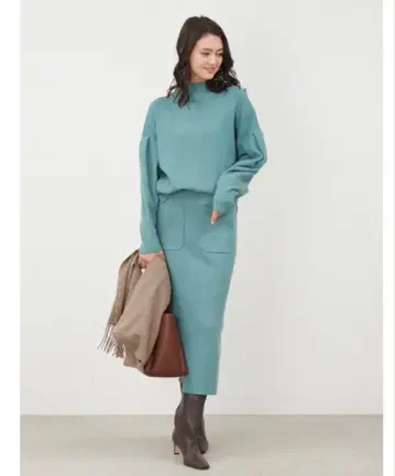 [ 새상품급 ] Mila Owen(미라 오웬) 니트 셋업 (터콰이즈)