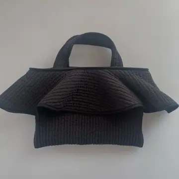 프릴 누비백 블랙 이블