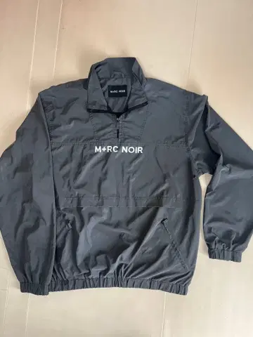 M+RC NOIR 그레이 블랙 풀오버 나일론 자켓