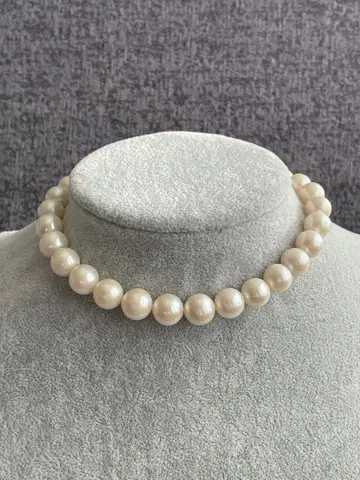 커다란 펄 목걸이