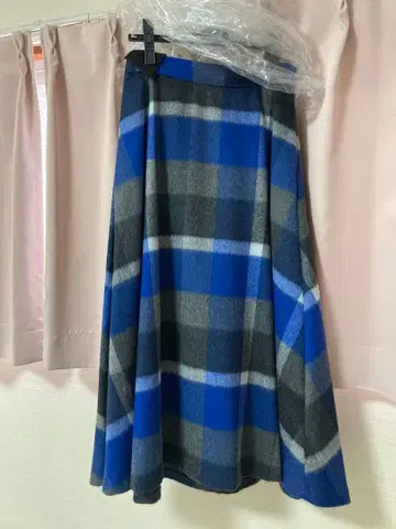 블루 레이블 미사용 새상품 스커트