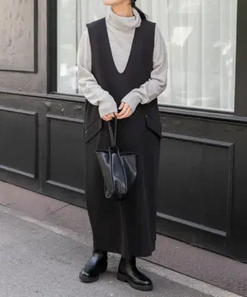 [택 포함 새상품] FORK&SPOON 오크포켓 오버롤 스커트 블랙