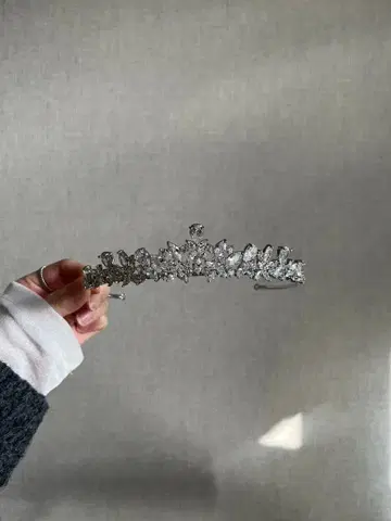 크리스탈 장식 실버 티아라