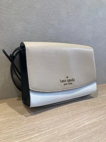 케이트 스페이드 숄더백 베이지 화이트