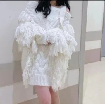 RIU 숄더 벨트 프린지 니트 화이트