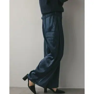 미러 새틴 카고 팬츠 새상품급