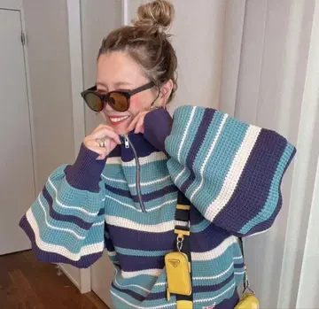 보더 무늬 하프 집업 니트 스웨터