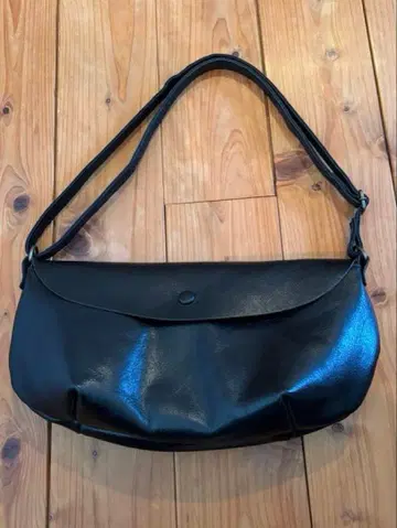 Stitch 가죽 숄더백