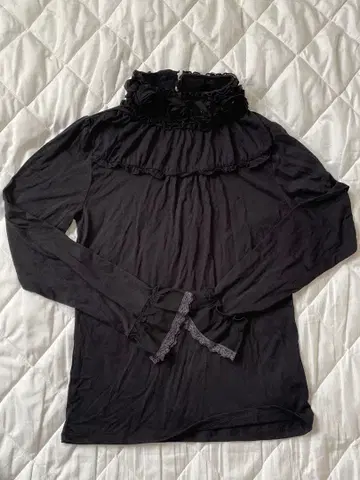 axes femme 장미 보틀넥 풀오버