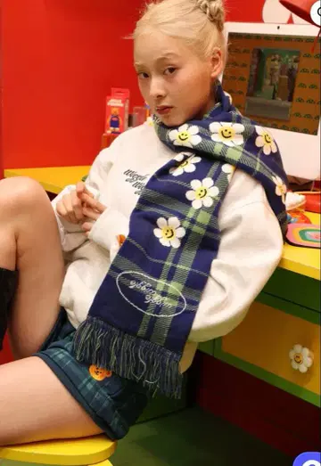 위글위글 콜라보 머플러 새상품