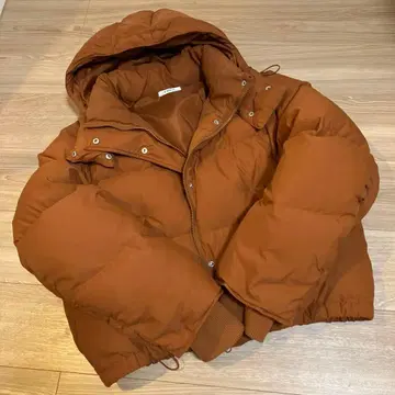 EVRIS 브라운 오렌지 후드 부착 숏 기장 다운 자켓