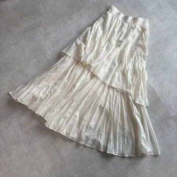 SNIDEL 아이보리 프릴 롱 스커트