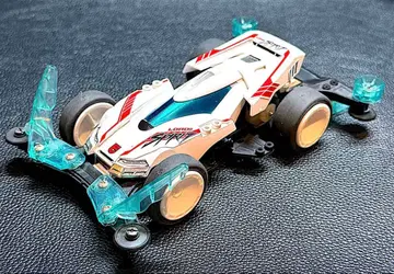 레이저 미니 사륜구동 로드 스피릿 조립 완료