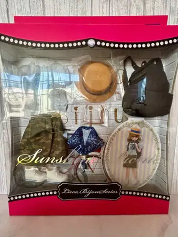 리카 비쥬 시리즈 옷 갈아입기 의류 세트 선샤인 피크닉