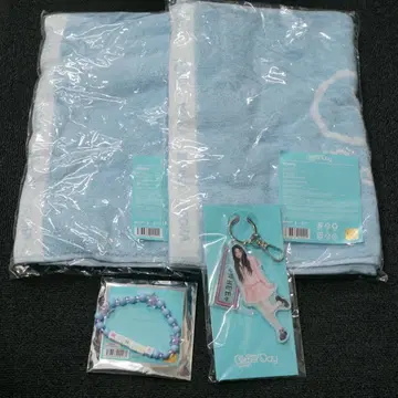 [ 새상품 ] ILLIT Glitter Day 타월 키링 원