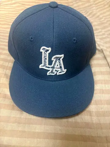 Kustomstyle LA 로고 네이비 캡