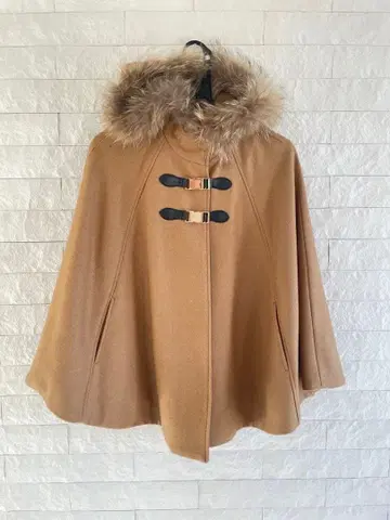 미사용 새상품 베이지 판초 후드 부착