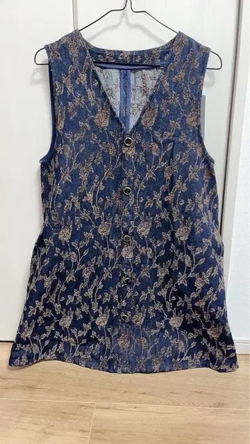 KUOSE 네이비 꽃무늬 슬리브리스 원피스 S사이즈 새상품